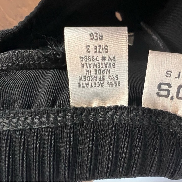 3/$30 🍂 Chicos Black Contrast Pick Stitch Natalya Pants - Picture 7 of 7